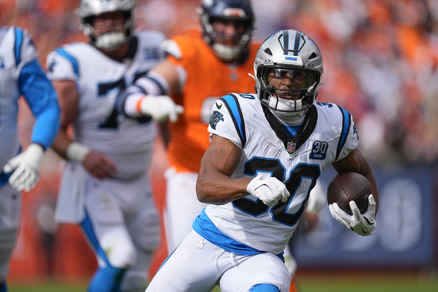 Panthers have no answers at QB, while other teams thrive with youngsters or former Carolina players | iNFOnews.ca