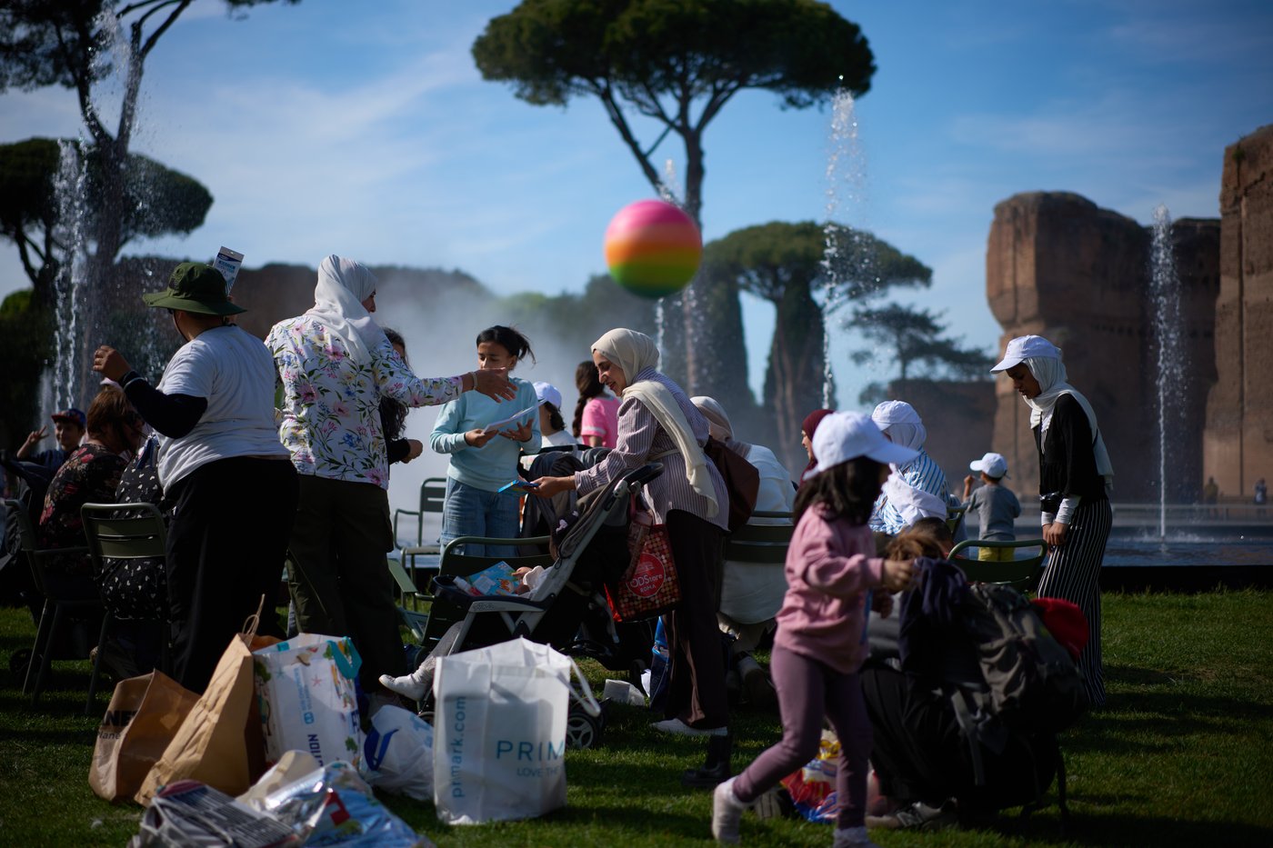 Families evacuated from Gaza enjoy a day to decompress at Rome's ancient baths | iNFOnews.ca