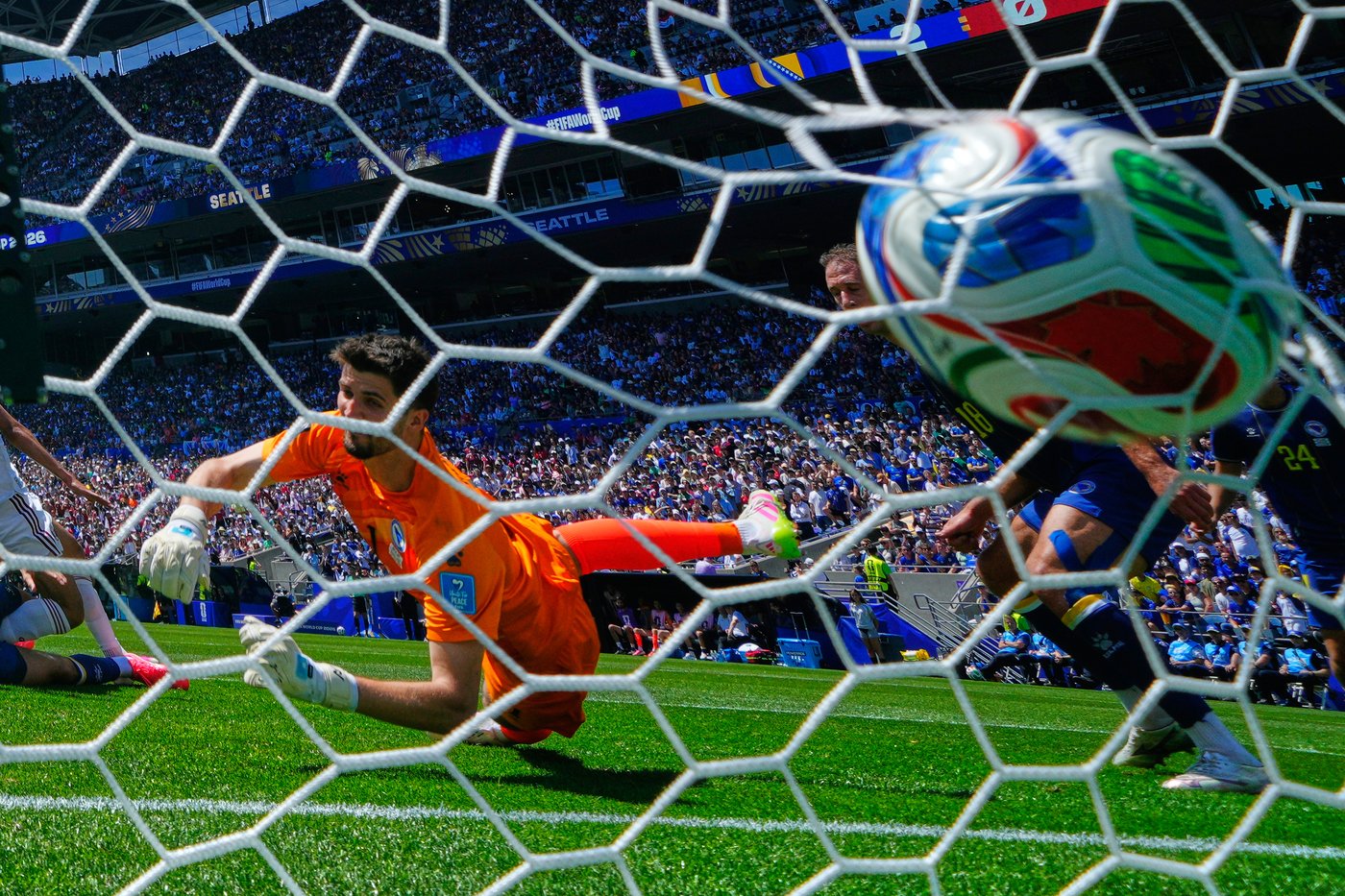 Must-win matches on Day 14 of the World Cup, in photos | iNFOnews.ca