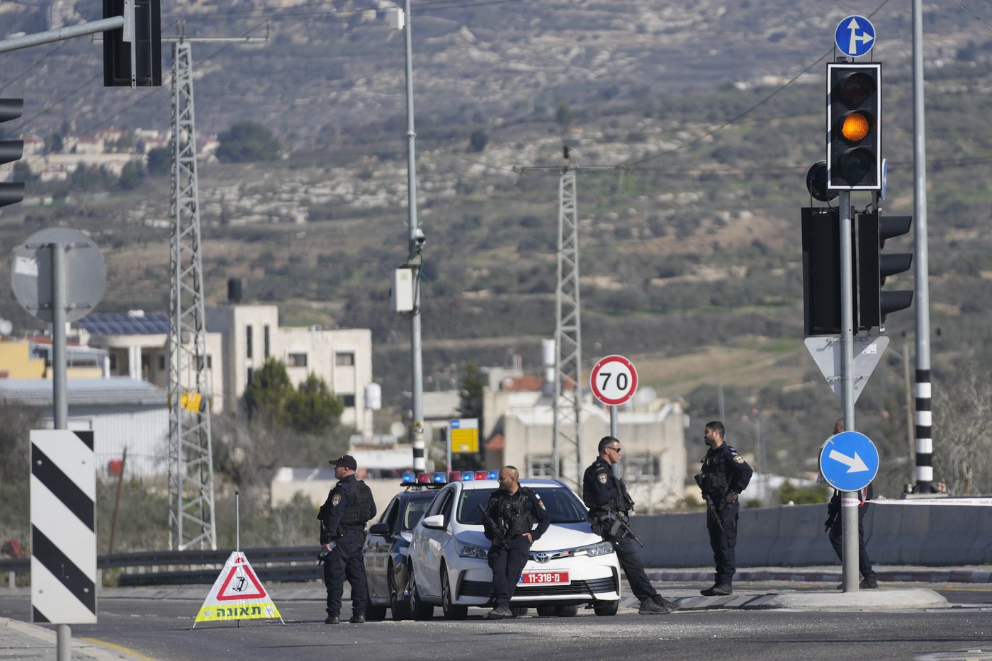 Gunmen targeting bus in the occupied West Bank kill 3 people | iNFOnews.ca
