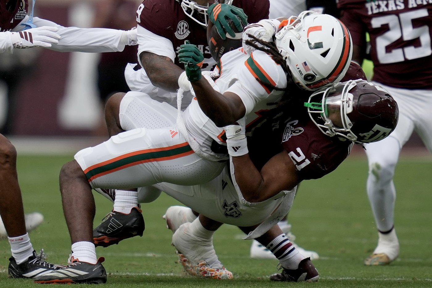 Miami's fierce defense dominates Texas A&M to advance to Cotton Bowl | iNFOnews.ca Miami's fierce defense dominates Texas A&M to advance to Cotton Bowl | iNFOnews.ca