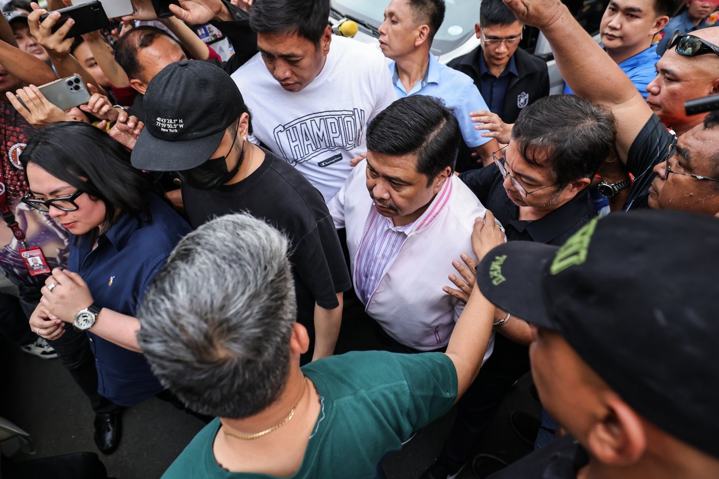 Philippine court orders senator's arrest for large-scale corruption; he surrenders and posts bail | iNFOnews.ca Philippine court orders senator's arrest for large-scale corruption; he surrenders and posts bail | iNFOnews.ca