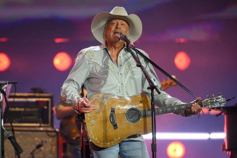 Inside country legend Alan Jackson's triumphant finale concert | iNFOnews.ca