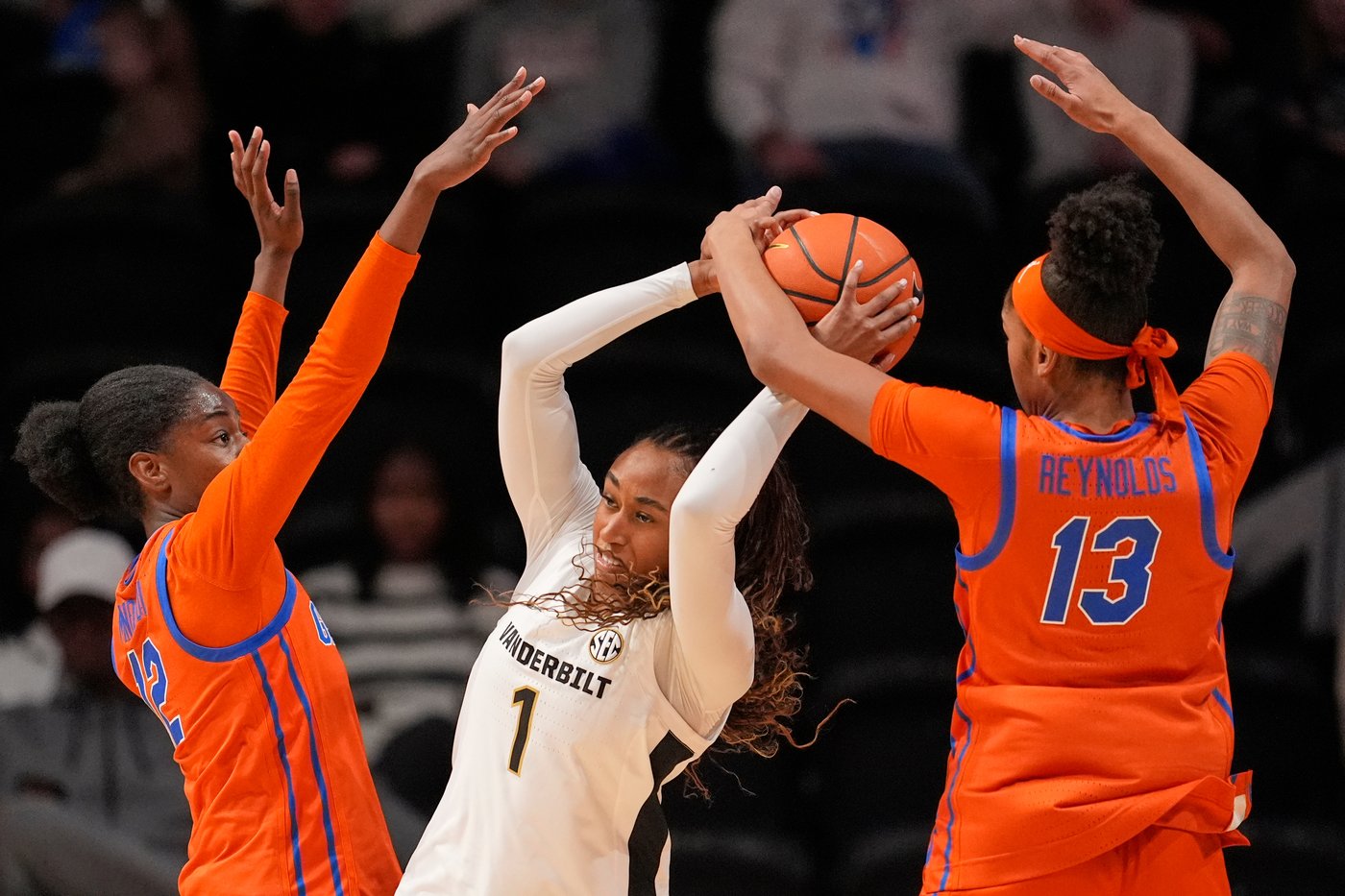 Mikayla Blakes scores 30 in No. 5 Vanderbilt's comeback win over Florida | iNFOnews.ca
