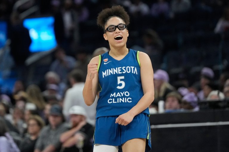 Lynx hold off Valkyries 77-66 as Olivia Miles exits with a left ankle injury | iNFOnews.ca