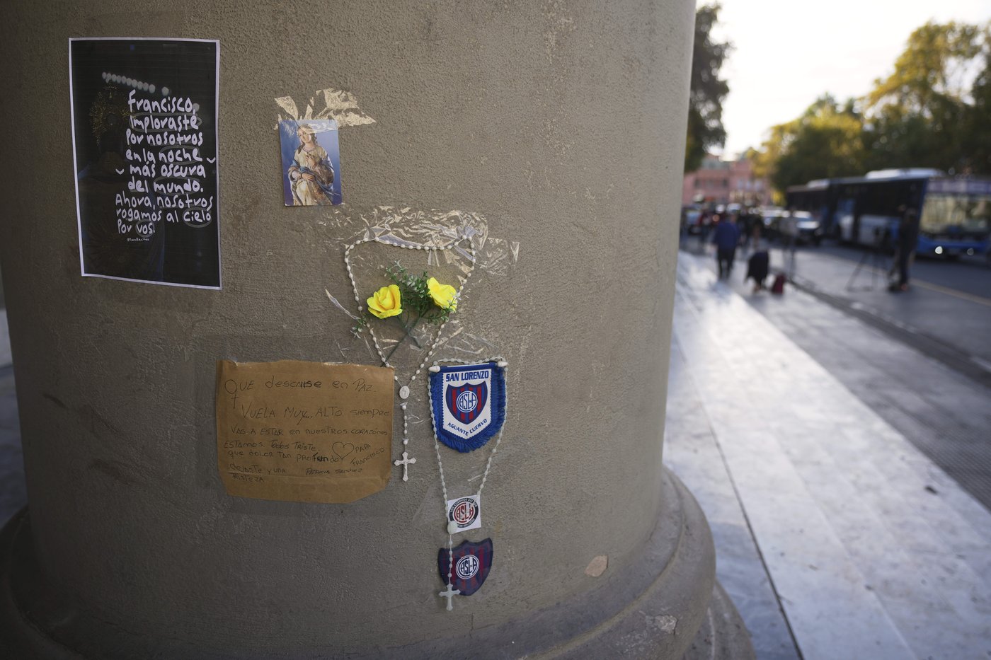 Sports world mourns soccer-loving Pope Francis with games in Italy and Argentina postponed | iNFOnews.ca