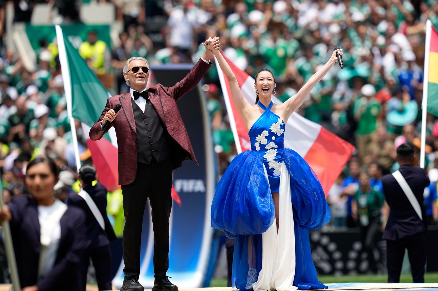 Shakira opens the World Cup as Mexico faces South Africa and South Korea takes on Czechia, in photos | iNFOnews.ca