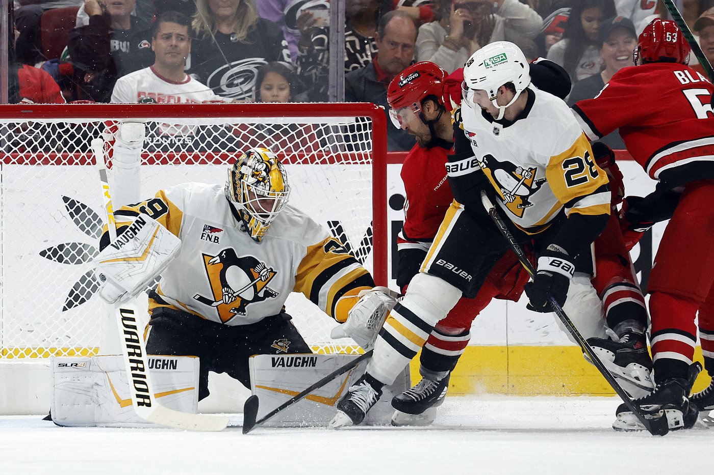 Hurricanes beat Penguins 5-1 to keep winning streak alive | iNFOnews.ca Hurricanes beat Penguins 5-1 to keep winning streak alive | iNFOnews.ca