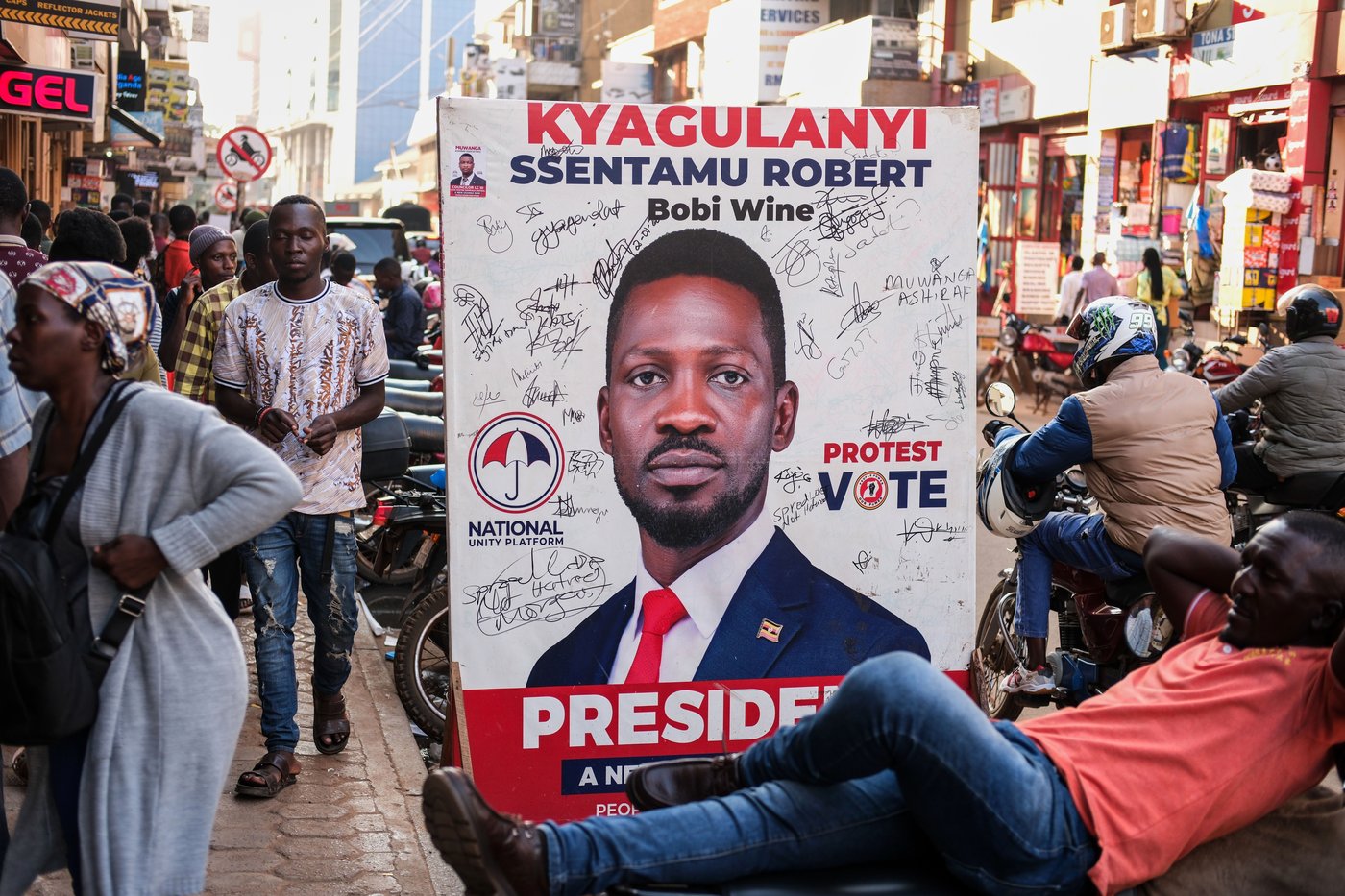 After presidential election, Ugandan police detain a key ally of opposition figure Bobi Wine | iNFOnews.ca After presidential election, Ugandan police detain a key ally of opposition figure Bobi Wine | iNFOnews.ca