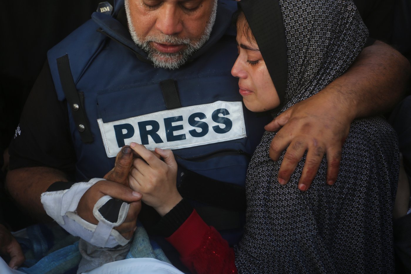 Journalists work in dire conditions to tell Gaza's story, knowing that could make them targets | iNFOnews.ca