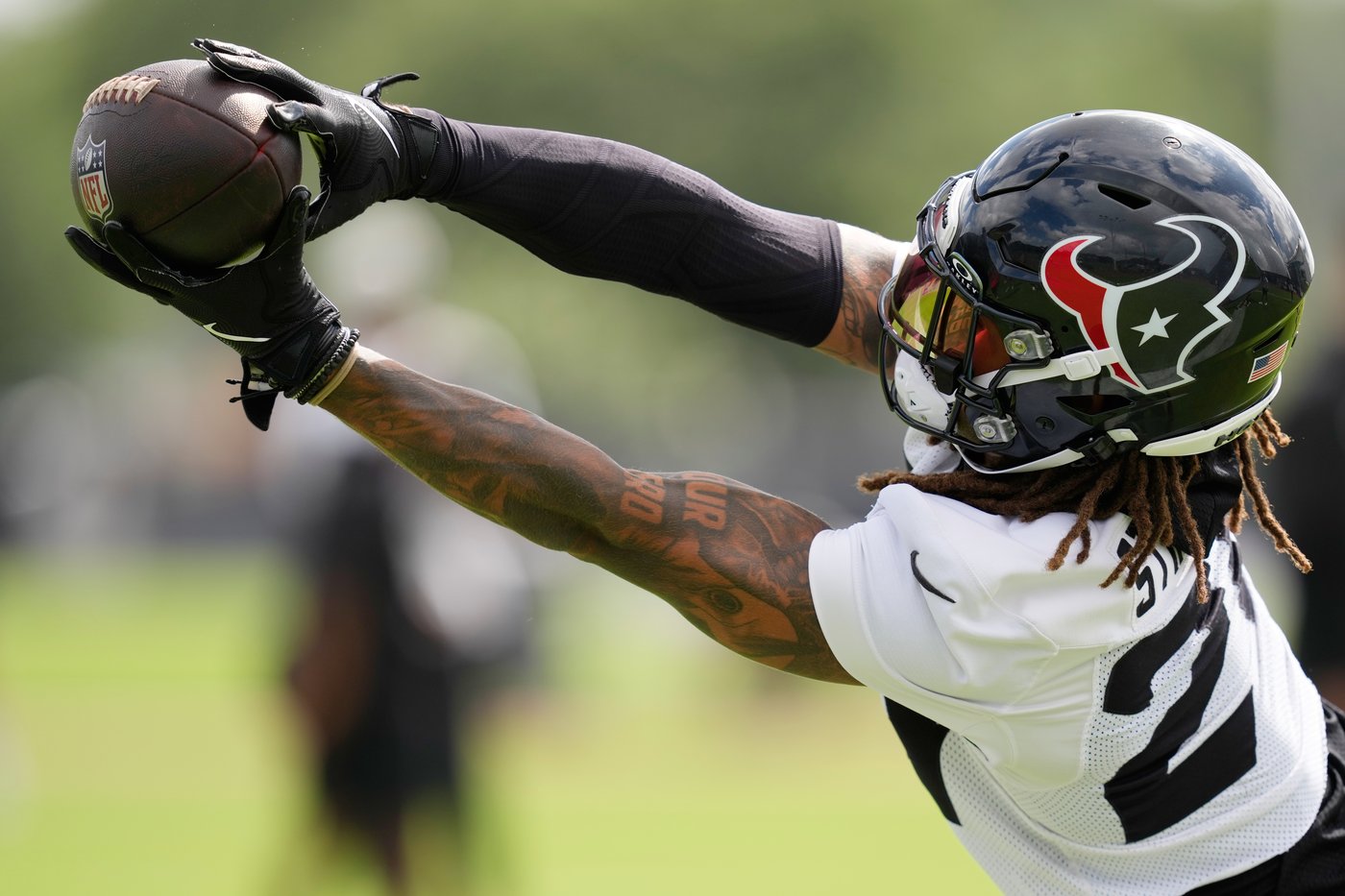 Patrick Surtain II is voted the NFL's top cornerback by AP panel for the second straight year | iNFOnews.ca