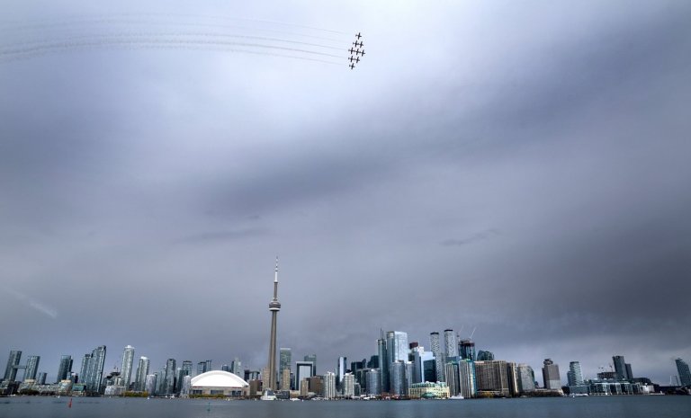 Former Snowbird pilot's career 'destroyed' by cancelled passport over work in China | iNFOnews.ca