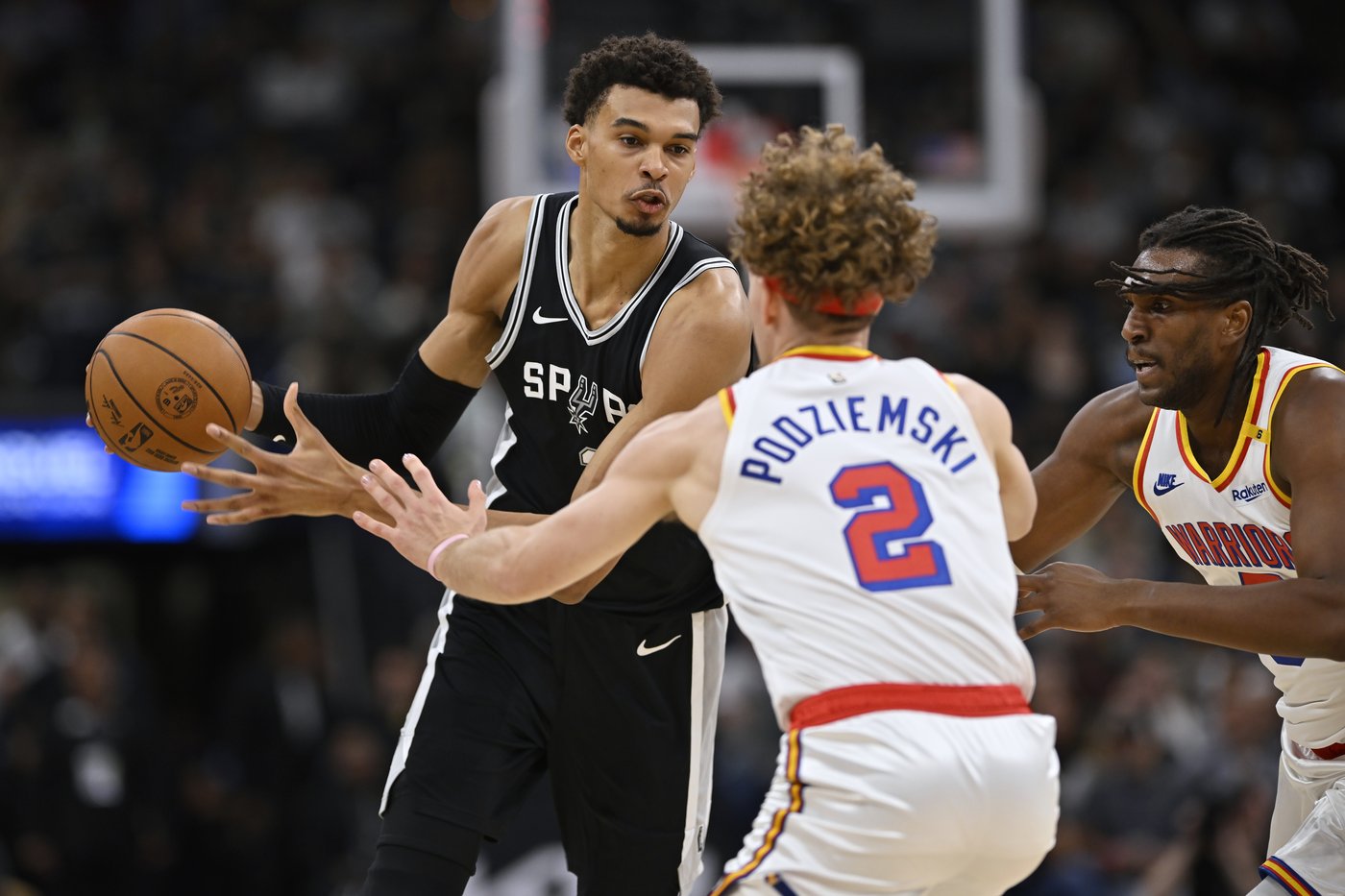 Wembanyama returns from three-game absence to help Spurs rally past Warriors, 104-94 | iNFOnews.ca Wembanyama returns from three-game absence to help Spurs rally past Warriors, 104-94 | iNFOnews.ca