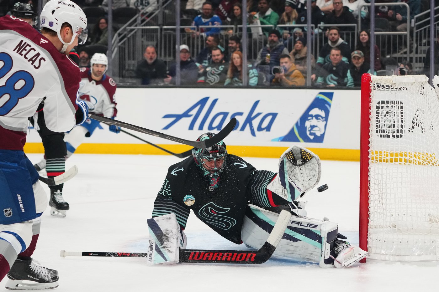 Kadri scores 1st goal since rejoining Avs, MacKinnon adds his NHL-best 44th in 5-1 win over Kraken | iNFOnews.ca Kadri scores 1st goal since rejoining Avs, MacKinnon adds his NHL-best 44th in 5-1 win over Kraken | iNFOnews.ca