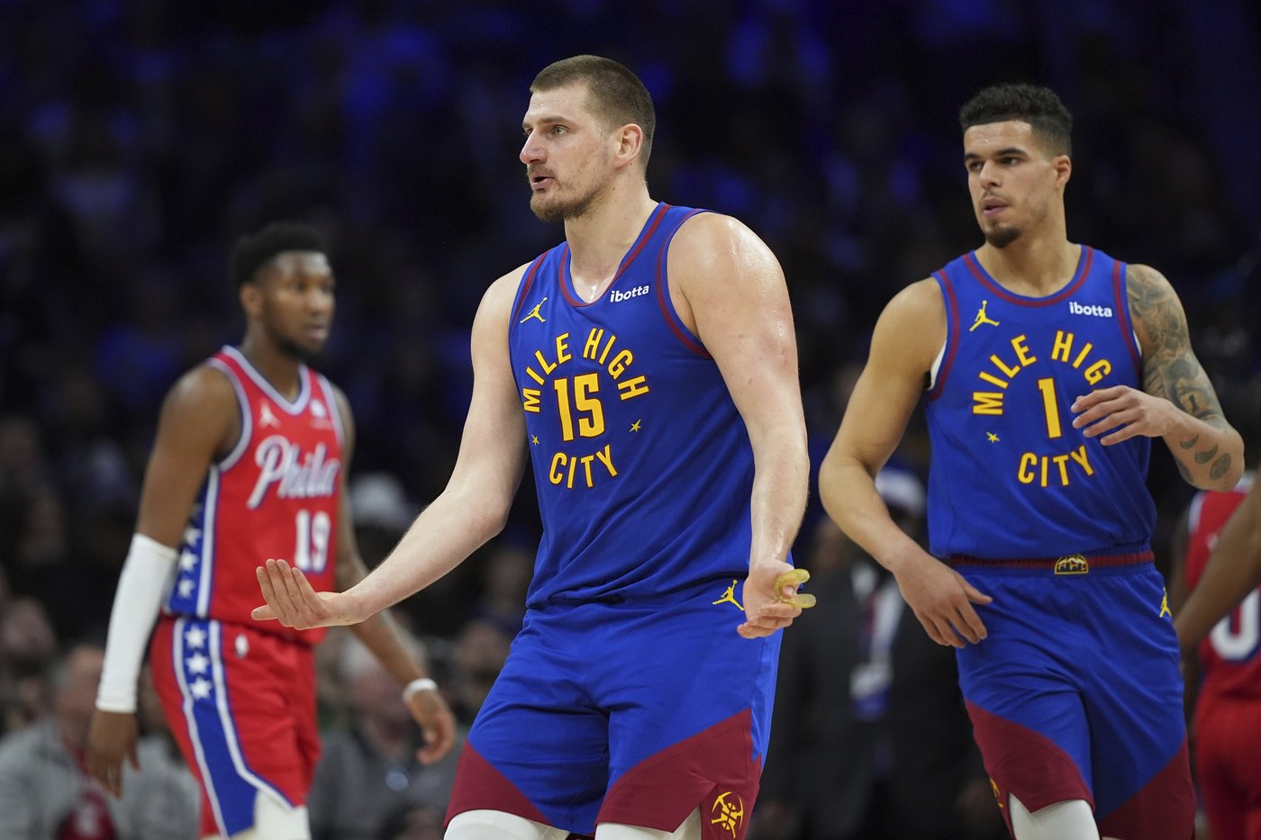 Jokic hits winning 3-pointer, Nuggets defeat 76ers 137-134 | iNFOnews.ca Jokic hits winning 3-pointer, Nuggets defeat 76ers 137-134 | iNFOnews.ca