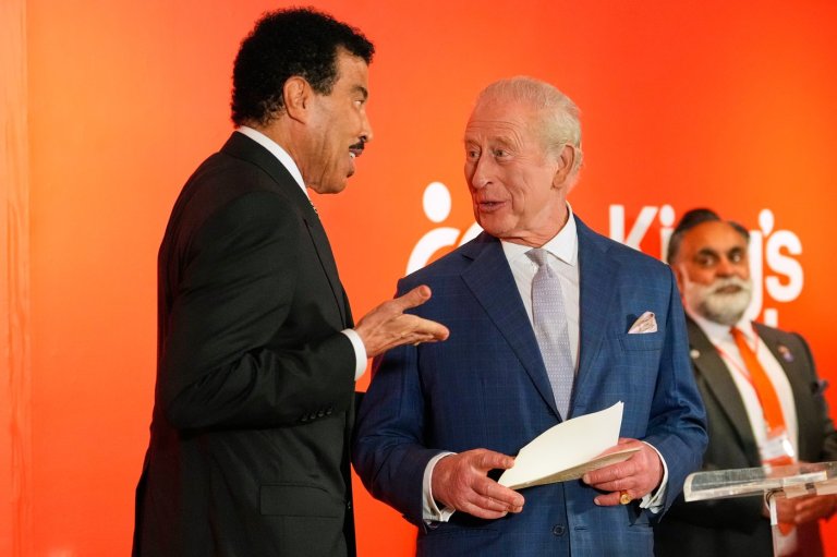 King Charles III boosts his charity fundraiser with first appearance at gala joined by Lionel Richie | iNFOnews.ca