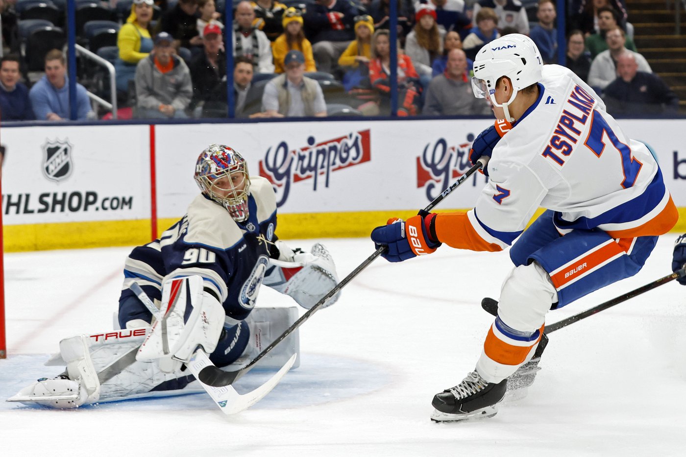 Severson scores and Merzlikins stops 28 shots as the Blue Jackets beat the Islanders 2-0 | iNFOnews.ca
