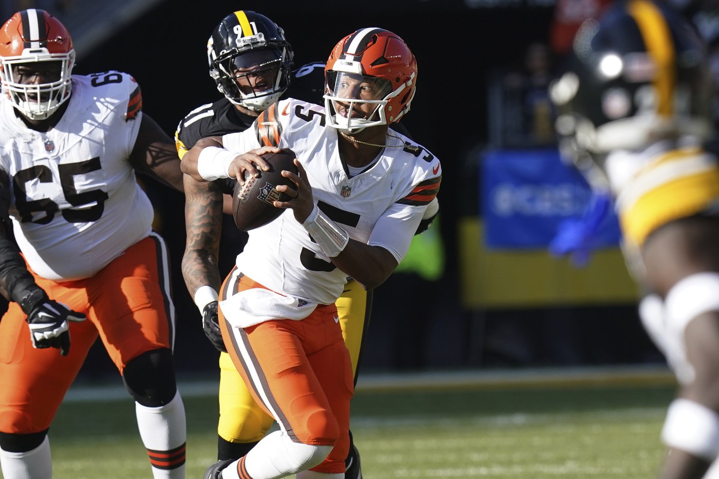 Wilson throws for 2 touchdowns as Steelers cruise past mistake-prone Browns 27-14 | iNFOnews.ca Wilson throws for 2 touchdowns as Steelers cruise past mistake-prone Browns 27-14 | iNFOnews.ca