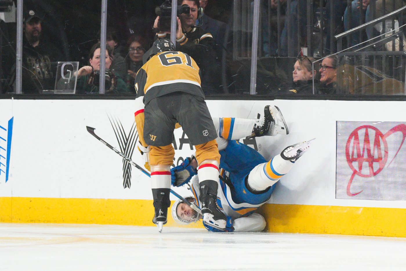 Blues' Philip Broberg signs 6-year, $48M extension and then is injured vs. Golden Knights | iNFOnews.ca