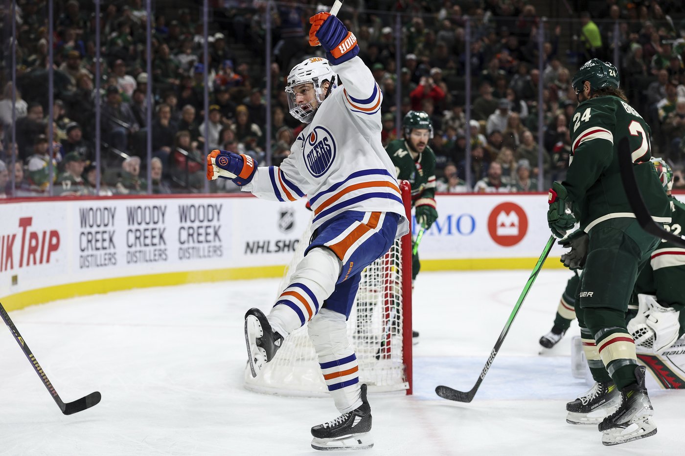 McDavid scores twice, Oilers beat Wild 5-3 for seventh win in eight games | iNFOnews.ca