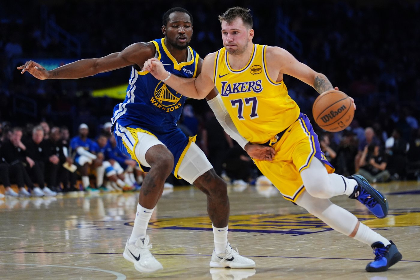 Luka Doncic's 43 points, near triple-double aren't enough to carry Lakers to a win without LeBron | iNFOnews.ca