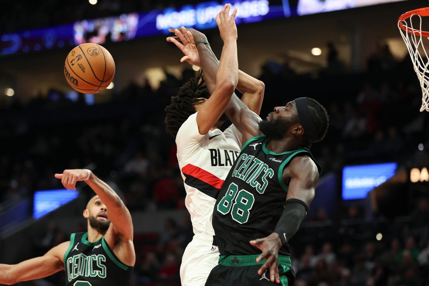 Sharpe scores 26 as Blazers beat Celtics 114-108 | iNFOnews.ca