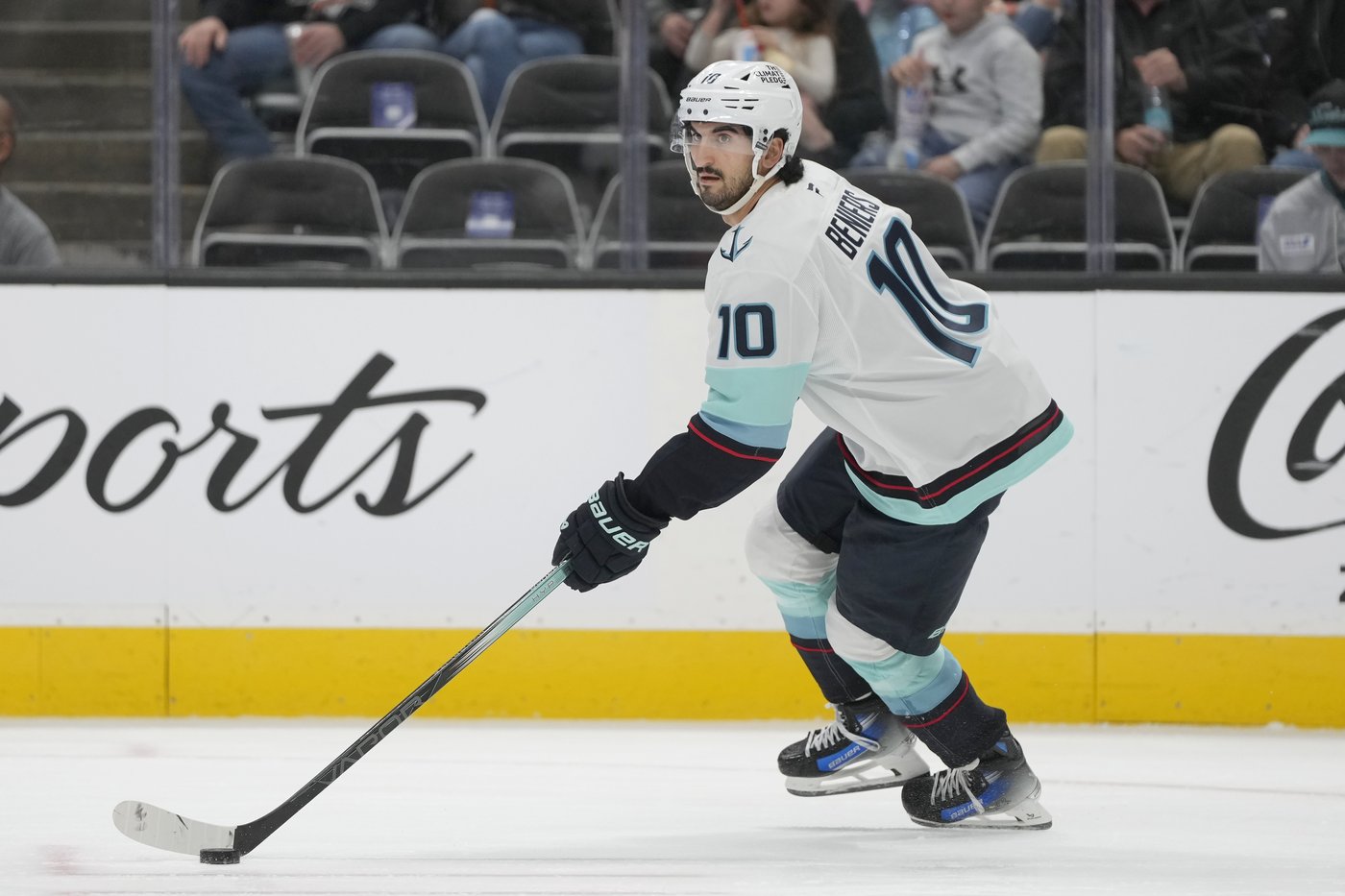 Klim Kostin's Gordie Howe hat trick helps Sharks beat Kraken 8-5 | iNFOnews.ca