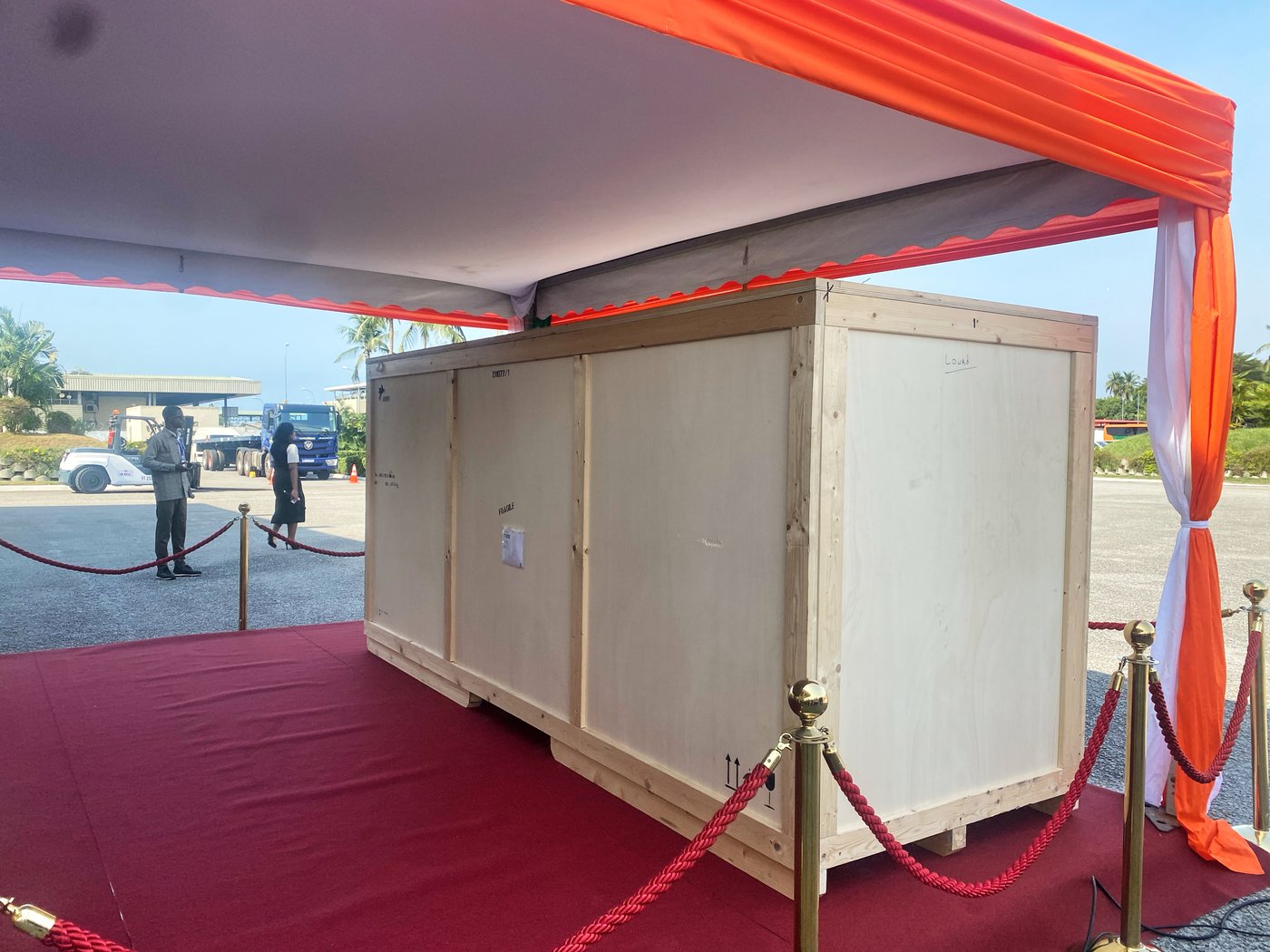 France returns a sacred drum looted during the colonial era to Ivory Coast | iNFOnews.ca France returns a sacred drum looted during the colonial era to Ivory Coast | iNFOnews.ca