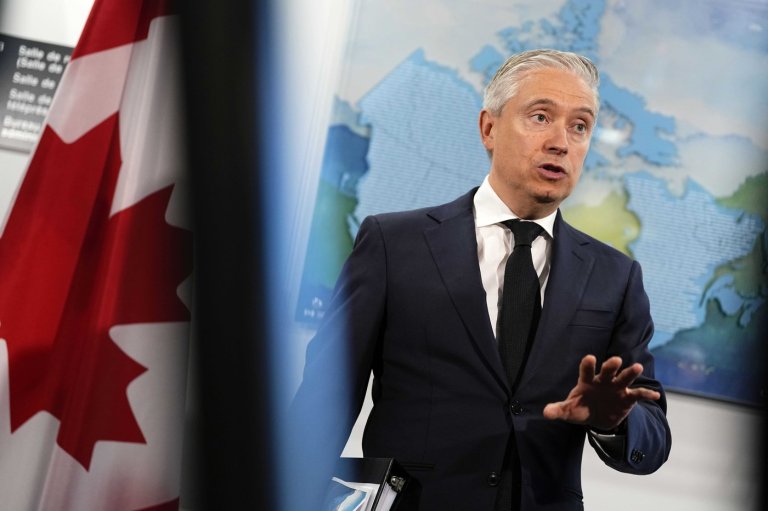 Champagne defends fiscal track as defence, infrastructure spending ratchets up | iNFOnews.ca