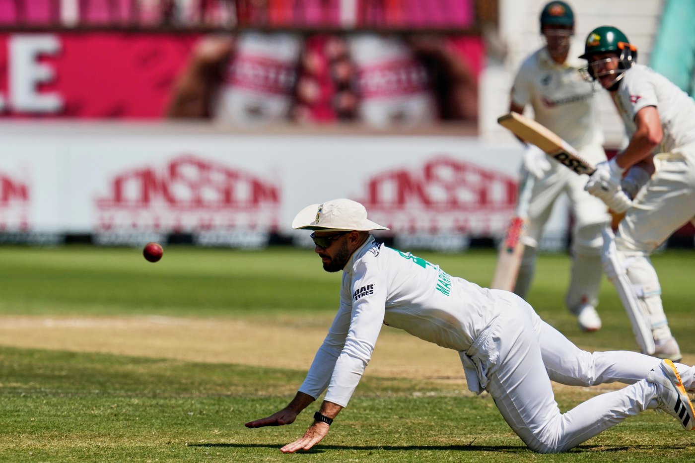 Australia sets 421-run target and South Africa struggling at 102-4 on Day 4 | iNFOnews.ca