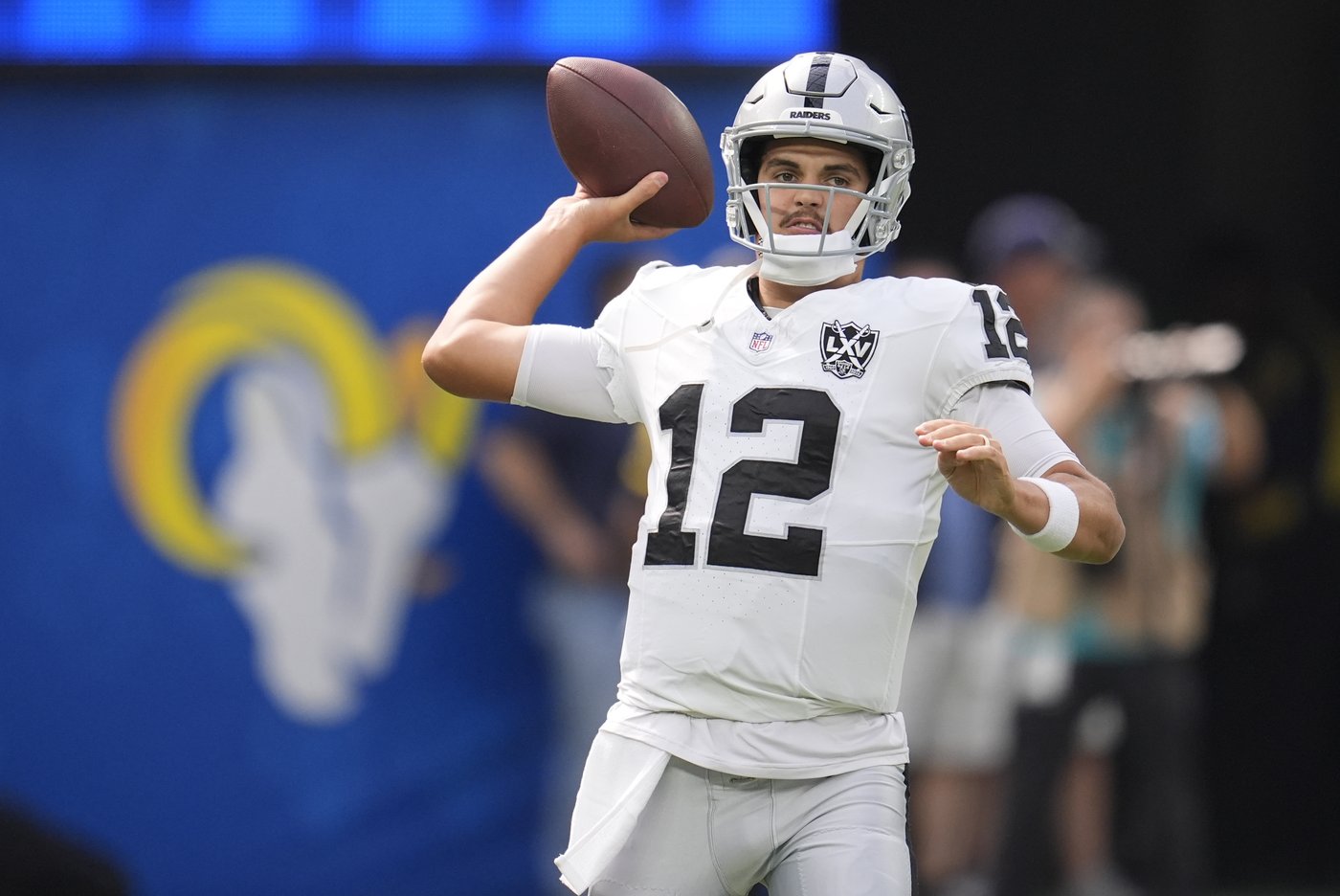 Raiders QB Aidan O'Connell expected to be out 4 to 6 weeks with a broken thumb, AP source says | iNFOnews.ca