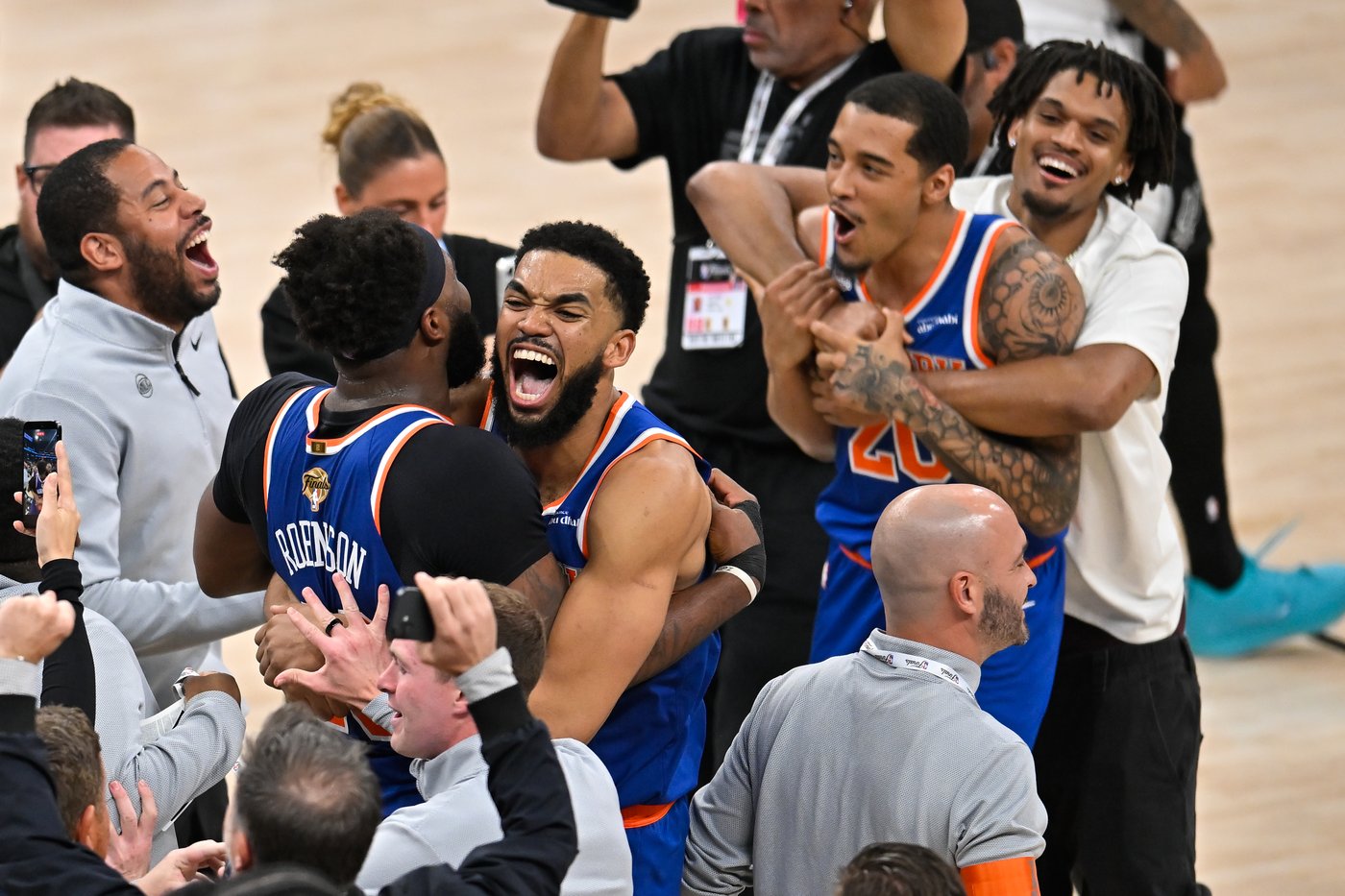 Tale of the ticker tape: The quirky history behind the Knicks' first NYC parade | iNFOnews.ca