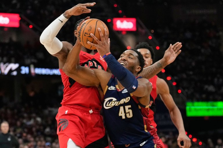 Cavaliers' big 3 of Mitchell, Harden and Mobley come up big in Game 2 win over Raptors | iNFOnews.ca