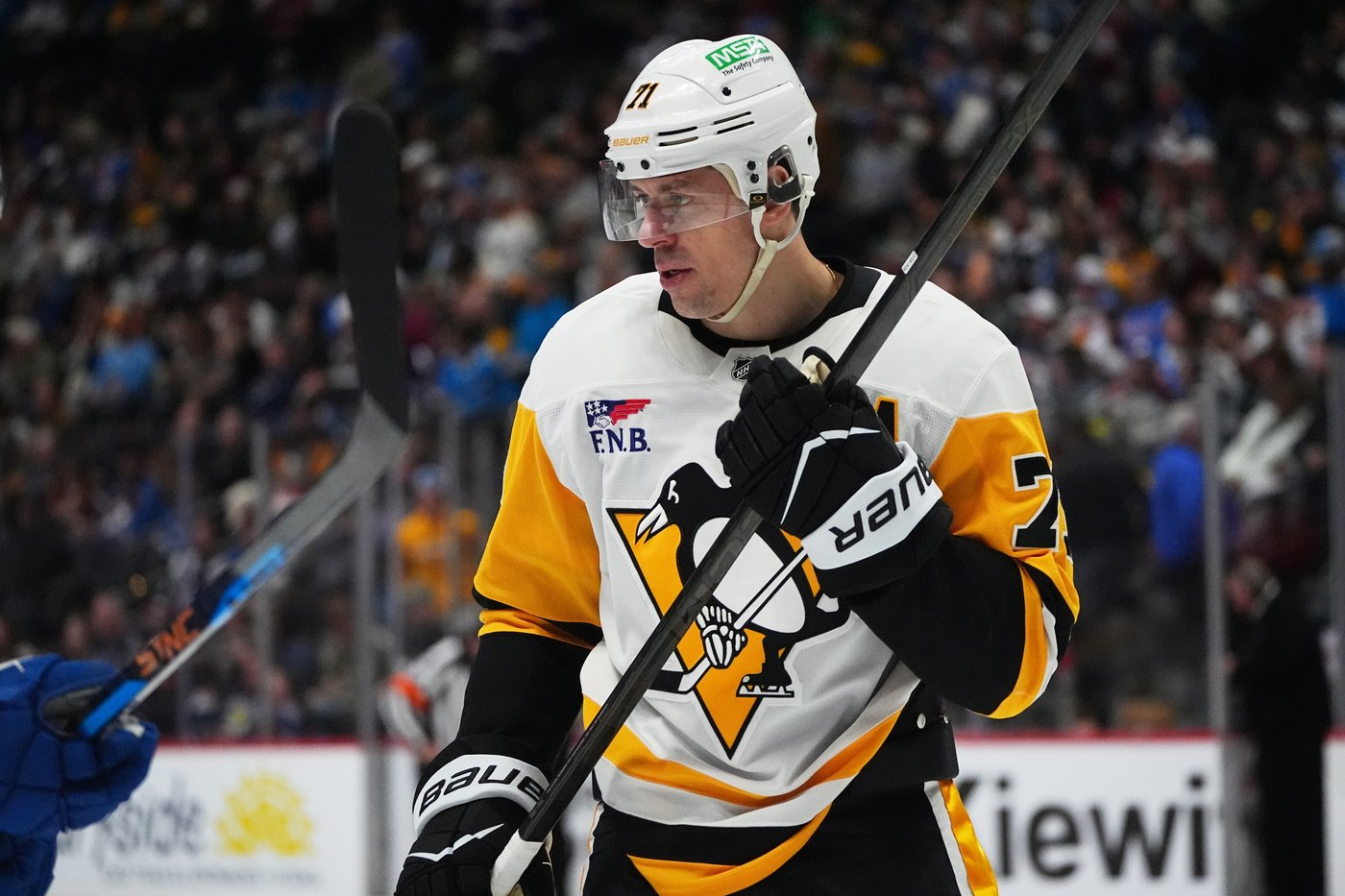 Malkin collects career point 1,399 in return from injury, Penguins race by reeling Red Wings 5-1 | iNFOnews.ca Malkin collects career point 1,399 in return from injury, Penguins race by reeling Red Wings 5-1 | iNFOnews.ca