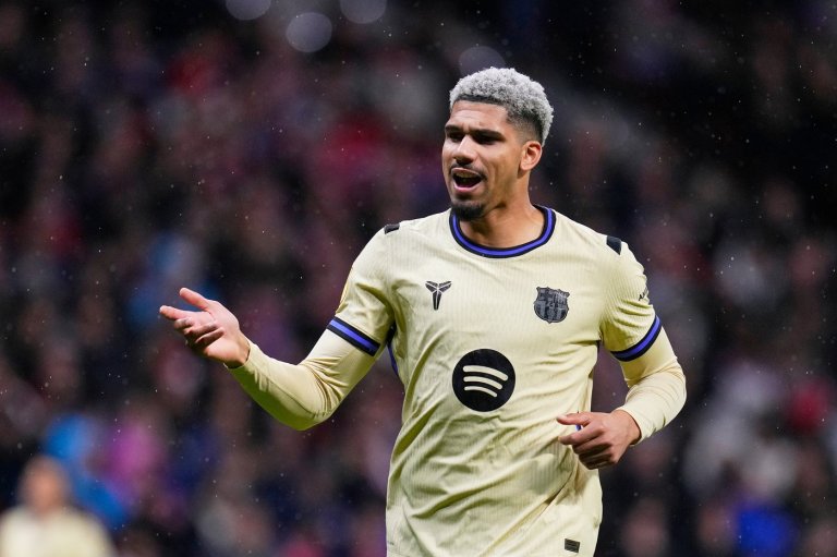 Araújo calls Liverpool loan an 'ideal move' after leaving Barcelona on pay-cut deal | iNFOnews.ca