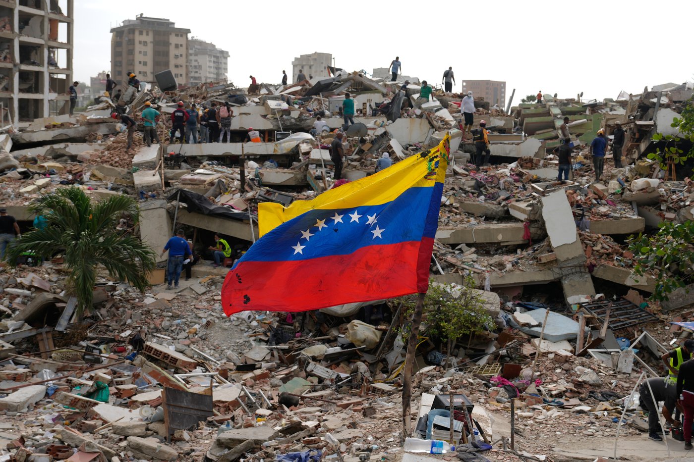 Venezuela's interim leader angrily defends earthquake response | iNFOnews.ca Venezuela's interim leader angrily defends earthquake response | iNFOnews.ca