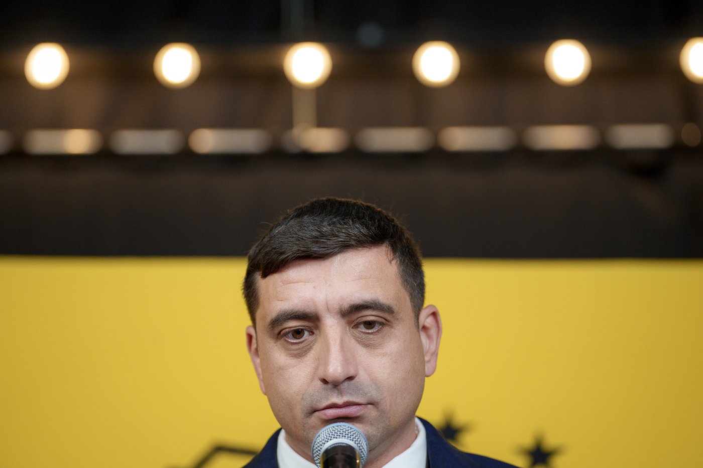 Romania in shock after far-right populist enters presidential election's runoff with most votes | iNFOnews.ca