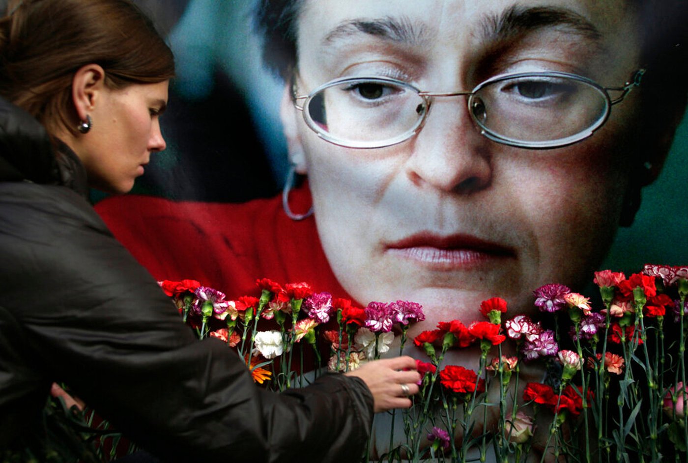 Russia's top independent newspaper shuts down, blaming pressure from authorities | iNFOnews.ca