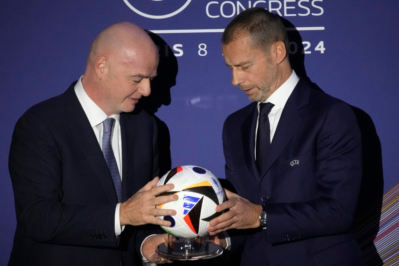 Pressure rises on Infantino and FIFA's World Cup investor plan as adviser resigns and Asia opposes | iNFOnews.ca Pressure rises on Infantino and FIFA's World Cup investor plan as adviser resigns and Asia opposes | iNFOnews.ca