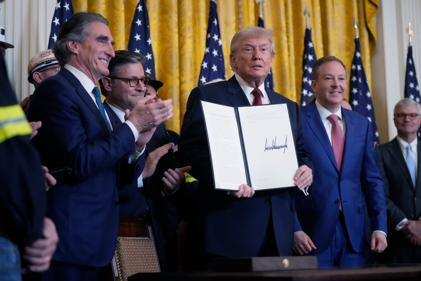 A look at false claims made by the Trump administration as it revokes a key scientific finding | iNFOnews.ca