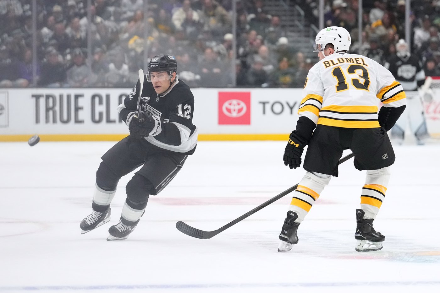 Morgan Geekie scores twice to tie for NHL goals lead, Bruins beat Kings 2-1 in OT | iNFOnews.ca Morgan Geekie scores twice to tie for NHL goals lead, Bruins beat Kings 2-1 in OT | iNFOnews.ca