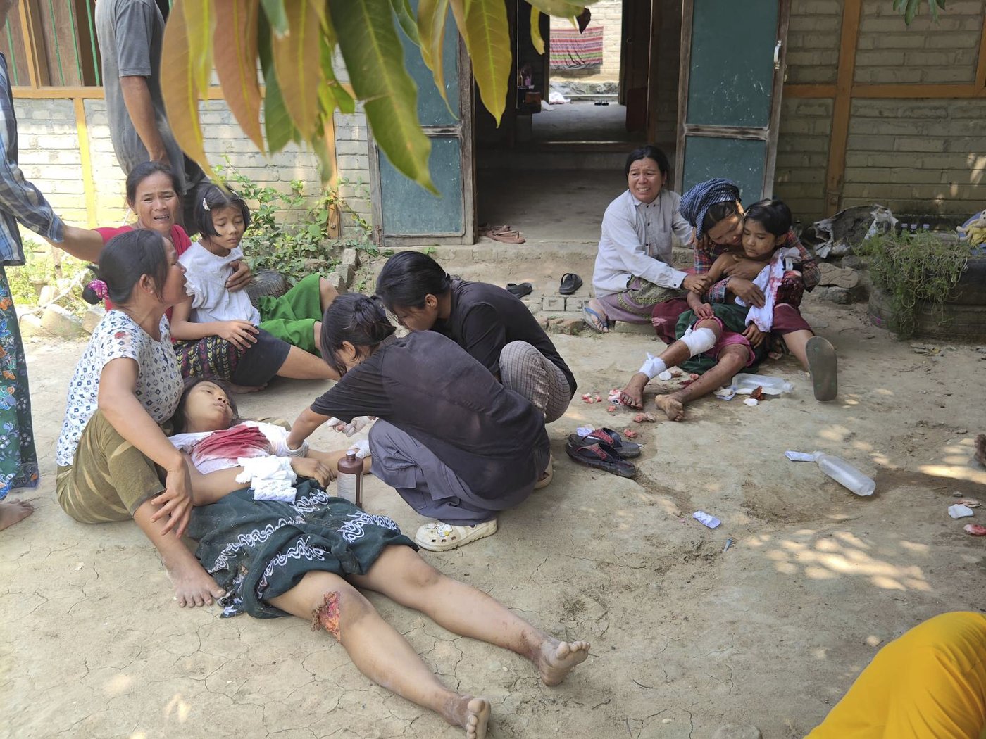 Funerals held in Myanmar for pupils and teachers killed in airstrike on school | iNFOnews.ca Funerals held in Myanmar for pupils and teachers killed in airstrike on school | iNFOnews.ca