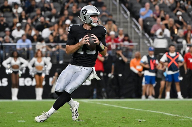Fernando Mendoza dives into video study after Raiders' loss in preseason opener | iNFOnews.ca