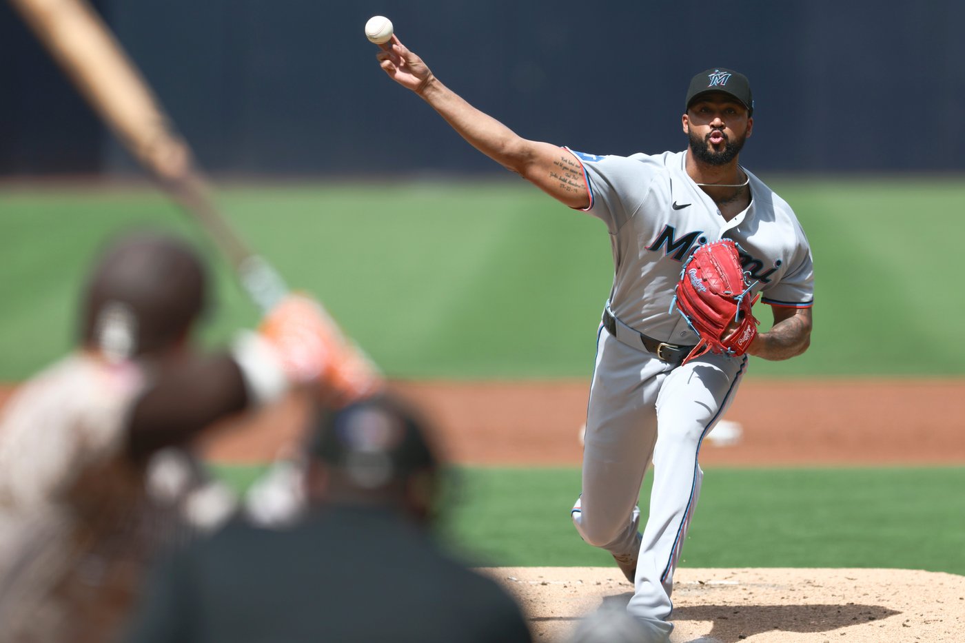 Cronenworth homers twice, Padres beat Marlins 7-3 to lower wild-card magic number to 2 | iNFOnews.ca Cronenworth homers twice, Padres beat Marlins 7-3 to lower wild-card magic number to 2 | iNFOnews.ca