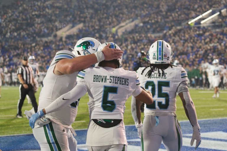 Tulane beats No. 22 Memphis 38-32 to stay in contention for the Group of Five’s spot in CFP | iNFOnews.ca