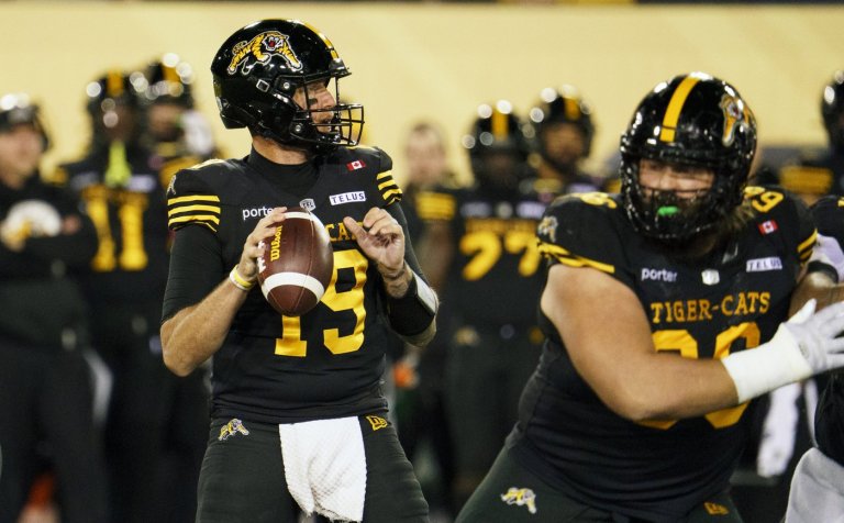 Mitchell throws two TD passes as Ticats down Redblacks 35-15 to clinch first in East | iNFOnews.ca Mitchell throws two TD passes as Ticats down Redblacks 35-15 to clinch first in East | iNFOnews.ca