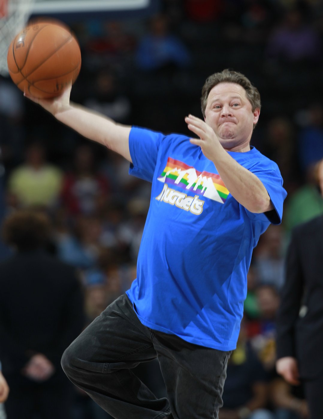Think you can make a halfcourt shot in front of the fans at halftime? Odds are 50-1 against you | iNFOnews.ca