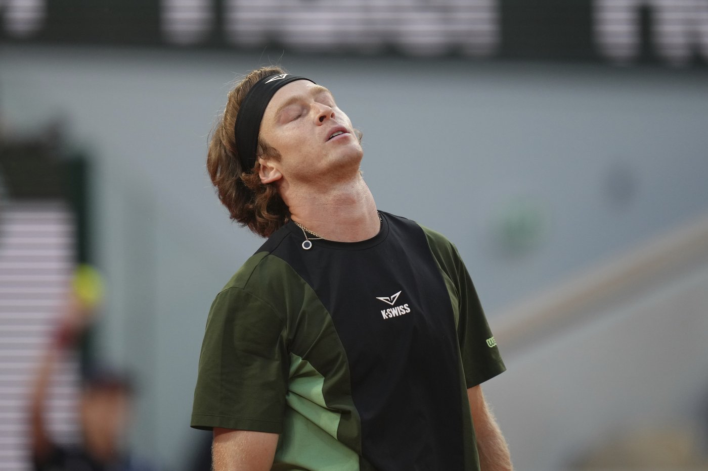 French Open: No. 1 Jannik Sinner dominates Andrey Rublev to reach the quarterfinals | iNFOnews.ca