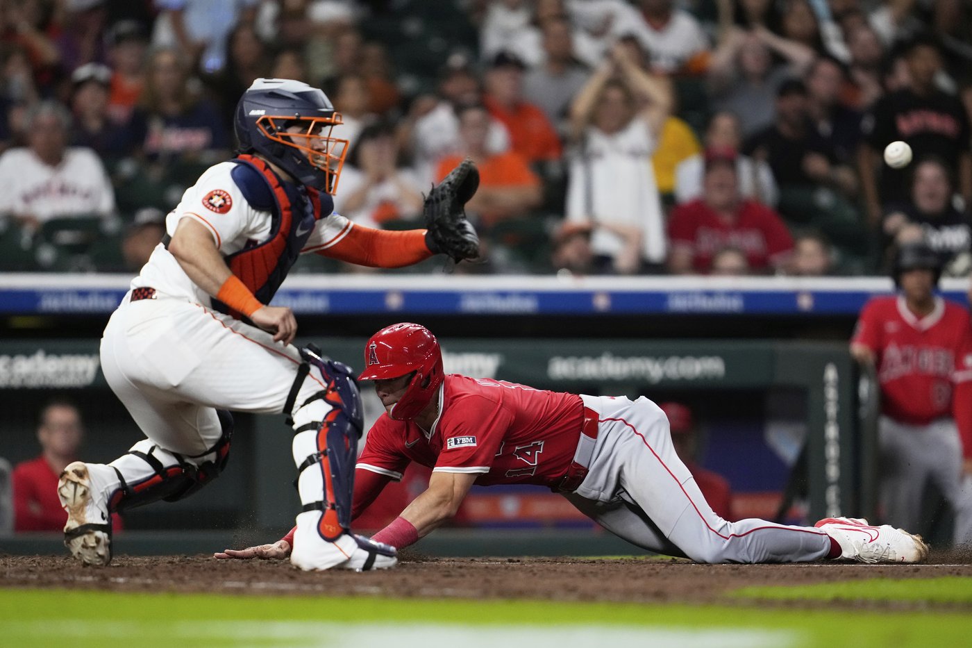 Peraza's clutch 2-run hit in the ninth lifts Angels over Astros 4-1 | iNFOnews.ca Peraza's clutch 2-run hit in the ninth lifts Angels over Astros 4-1 | iNFOnews.ca