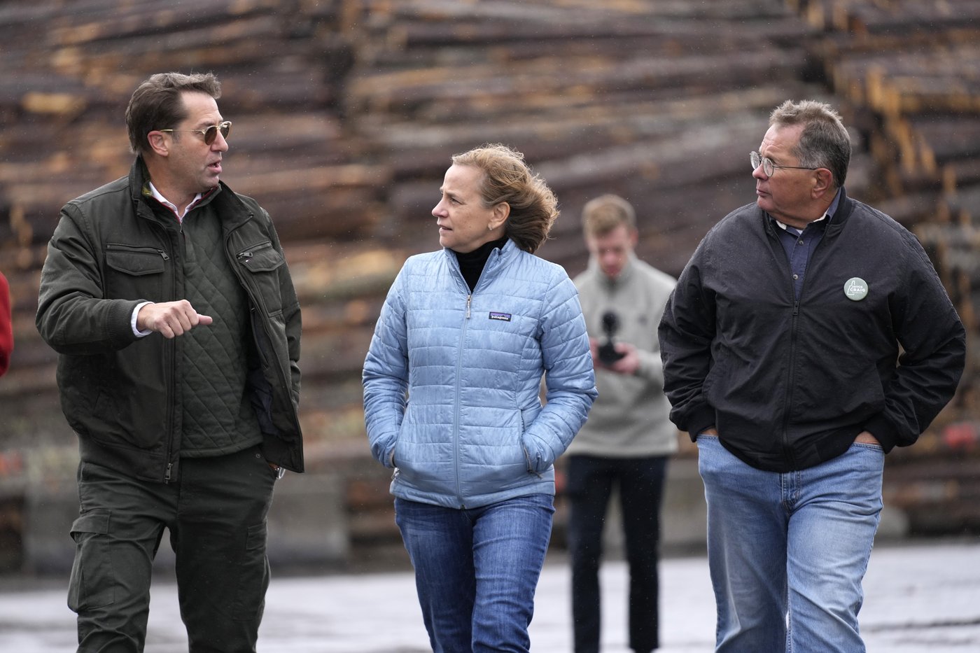 With 2 women running, the New Hampshire governor's race is both close and personal | iNFOnews.ca With 2 women running, the New Hampshire governor's race is both close and personal | iNFOnews.ca